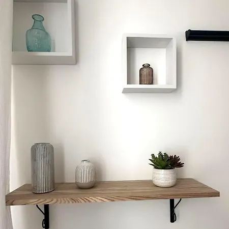 A Proximite Immediate De La Tour Eiffel *